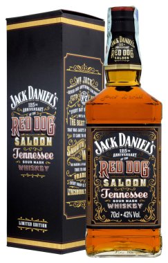 Venedik - Haziran 2018. Amerikan Tennessee viski Jack Daniel's kırmızı köpek salon Limited Edition 70cl, % 43 Vol şişe.