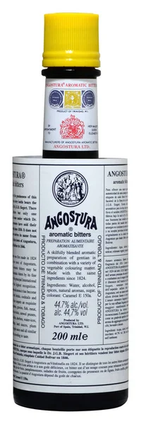 Venedik - Haziran 2018. Aperatif Angostura 20cl, %44,7 Vol şişe.