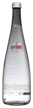 Venedik - Temmuz 2018. Şişe suyu Evian hala 75cl.