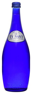 Venedik - Temmuz 2018. Şişe suyu Ty Nant hala 75cl.