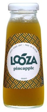 Venedik - Temmuz 2018. Meyve suyu Looza ananas 20cl şişe.