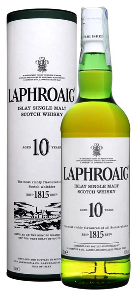 Venedik - Ağustos 2018. Şişe Scotch viski Laphroaig 10 yaşında 70cl, %40 Vol.