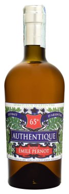 Venedik, İtalya - Ağustos 2019. Absinthe Emile Pernot Authentique 70cl, 65% Vol Şişe
