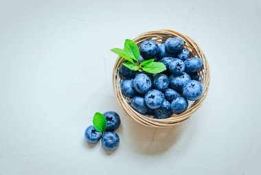 Yaz meyve ve çilek. Healyhcare, vitaminler. Mevsimlik