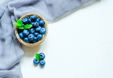 Yaz meyve ve çilek. Healyhcare, vitaminler. Mevsimlik