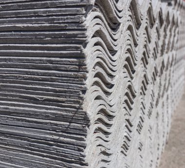 Asbest kayrak paketi yaprak. Yapı malzemesi Çatı kaplama için