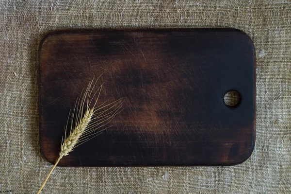 Пшеничне Вухо Кухонній Дошці Міцному Фоні Вид Зверху — стокове фото