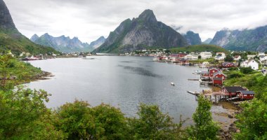 Reine Lofoten Adalar, Nordland İlçesi, Norveç Moskenesoya adada bir balıkçı köyüdür. Ulusal Turizm yol Lofoten