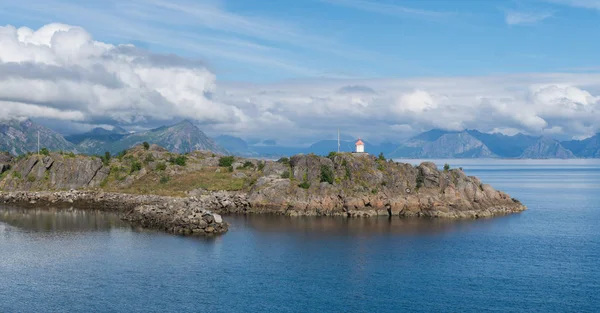 Lighthouse Rocky Cape Background Mountains Lofoten Archipelago Norway National Tourist — Stock Photo, Image