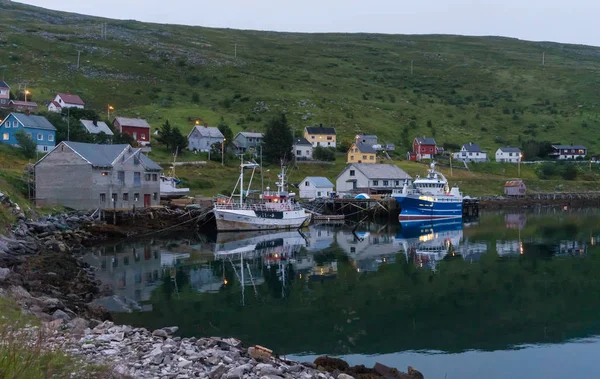 Barcos Muelle Isla Soroya Noruega —  Fotos de Stock