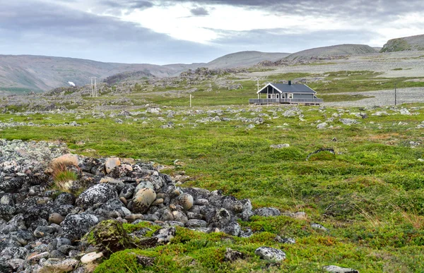 Tradiční Letní Domy Pobřeží Barentsova Moře Podél Varanger Turistické Trasy — Stock fotografie