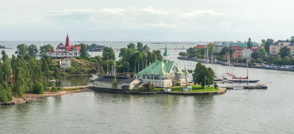 Islas en el Mar Báltico cerca de Helsinki, Finlandia — Foto de Stock