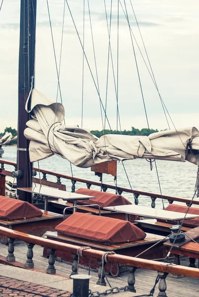 Old yacht at the pier, Helsinki, Finland — Stock Photo, Image