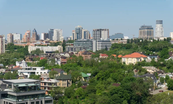 Киевский городской пейзаж с высокой точкой зрения — стоковое фото