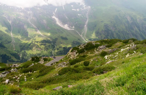 그림 같은 산악지대와 초원, 그로스글로크너 하이 알파인 로드, 오스트리아 — 스톡 사진