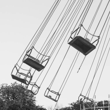 Lunaparkta zincir atlıkarınca