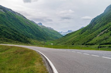 Manzaralı yol Silvretta yüksek Alp yolu, Avusturya Alpleri