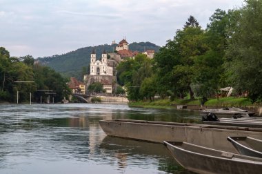 Aarburg Şatosu, Aare nehrinin üzerindeki bir uçurumda Ortaçağ mirası, İsviçre