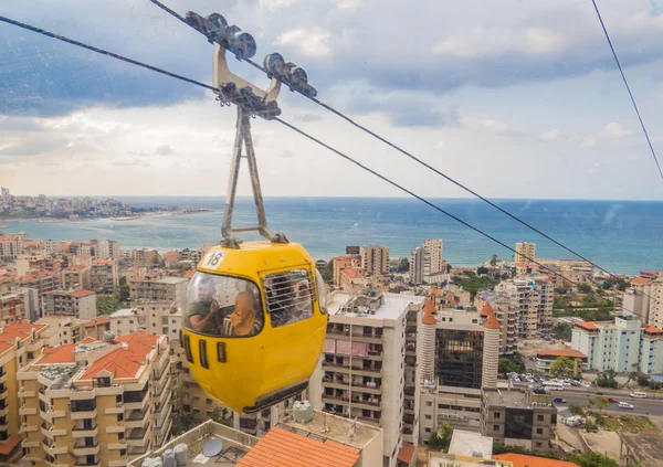 Beyrut, Lübnan - 5 Kasım 2017: Jounieh'te Teleferik Görünümü. 