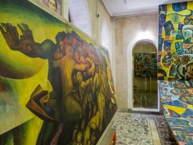 Kazan, Rusya - 1 Haziran 2018: Tatar sanatçı İldar Khanov'un Tüm Dinler Tapınağı'nda çizdiği resim. 