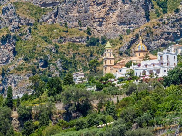 Praiano Daki San Gennaro Kilisesi Nin Görünümü Amalfi Sahili Talya — Stok fotoğraf