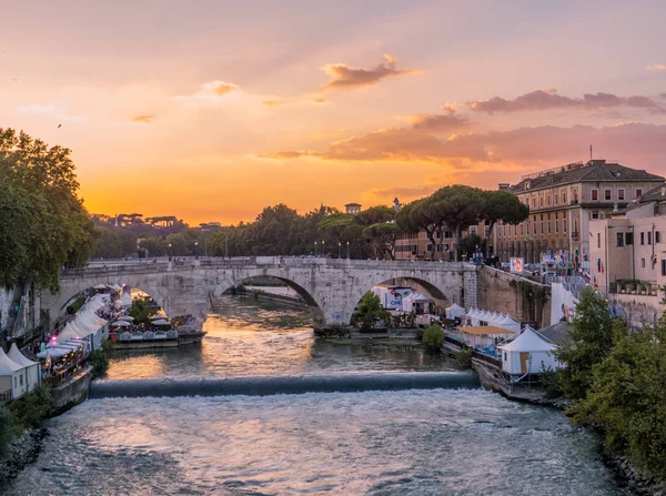 Pôr Sol Sobre Rio Tibre Roma Itália — Fotografia de Stock