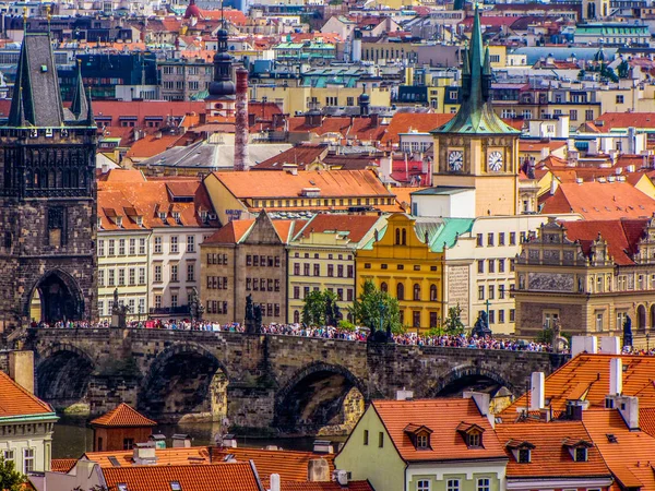 Vy över slottet bron i Prag, Tjeckiska republiken — Stockfoto