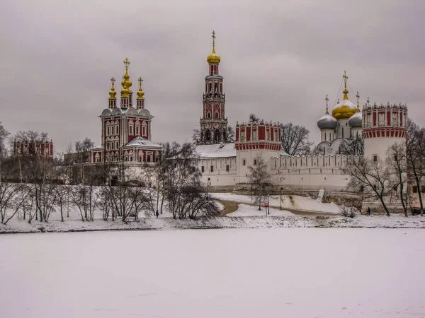 Μοναστήρι (ή μοναστήρι νέων κοριτσιών) στη Μόσχα, Ρωσία — Φωτογραφία Αρχείου