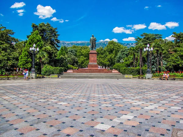 Yalta Julho 2013 Monumento Lenine Passeio Cidade — Fotografia de Stock