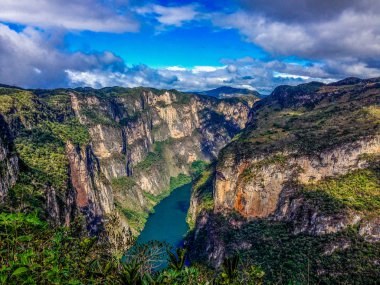 Grijalva River, Sumidero Canyon, Mexico  clipart