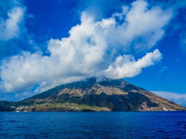 Volkanik Stromboli Adası, İtalya 
