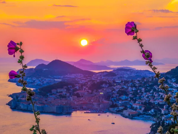 Magischer Sonnenuntergang in Dubrovnik, Kroatien — Stockfoto