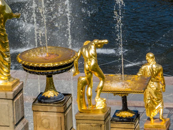 Grand Cascade in Peterhof, St. Petersburg, Rusland — Stockfoto