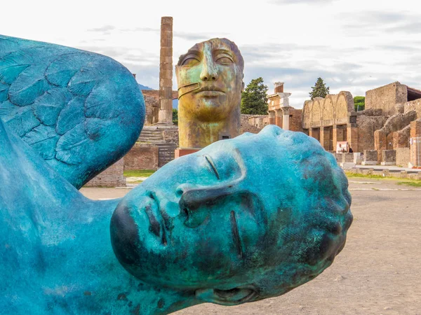 Escultura de Ícaro, Pompeia, Itália — Fotografia de Stock