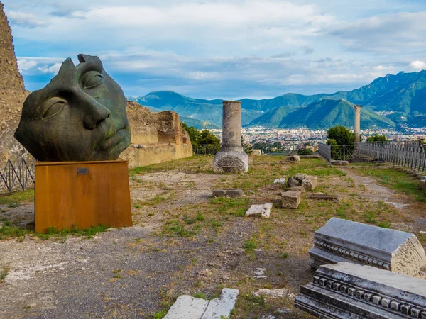 Antigo e moderno em Pompeia, Itália — Fotografia de Stock