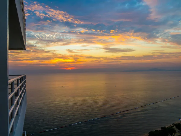 Dramatischer Sonnenuntergang in Pattaya, Thailand — Stockfoto