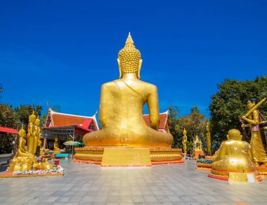 Büyük Buda Tepesi (veya Wat Phra Yai) Pattaya, Tayland