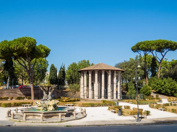 Templo de Hércules Victor e a Fonte dos Tritões em Roma, Itália — Fotografia de Stock