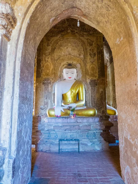 Buddha Statue in Shwe Leik Too Temple in Bagan, Myanmar. — Stock Photo, Image