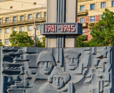 İkinci Dünya Savaşı'nda Sovyetler Birliği'nin Novosibirsk, Sibirya, Rusya'da kazandığı zaferin anısına 