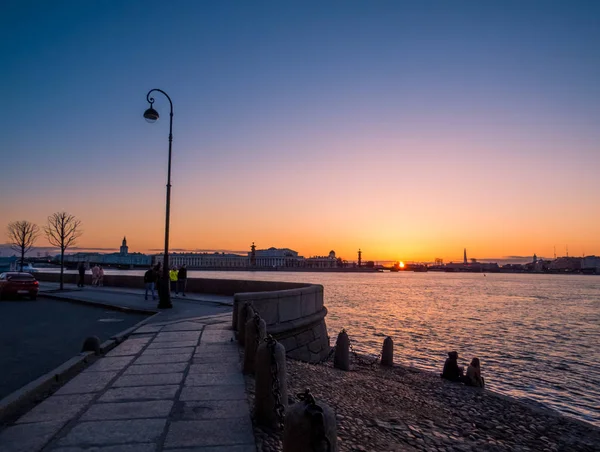 Zonsondergang in Sint-petersburg, Rusland — Stockfoto