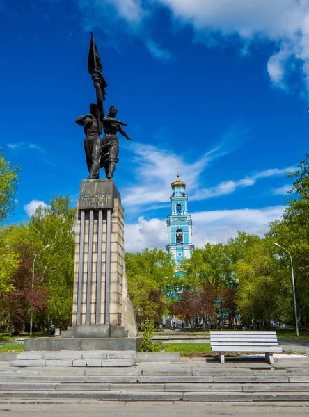 Ekaterinburg Rusia Junio 2018 Vista Del Monumento Komsomol Ural Fondo — Foto de Stock