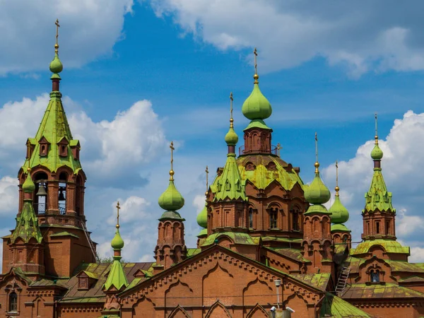 アレクサンドル・ネフスキー教会(チェリャビンスク、ロシア) — ストック写真