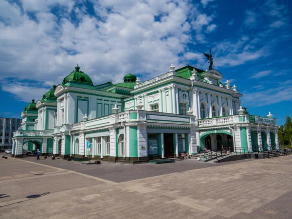 Teatro Drama, Omsk, Sibéria, Rússia — Fotografia de Stock