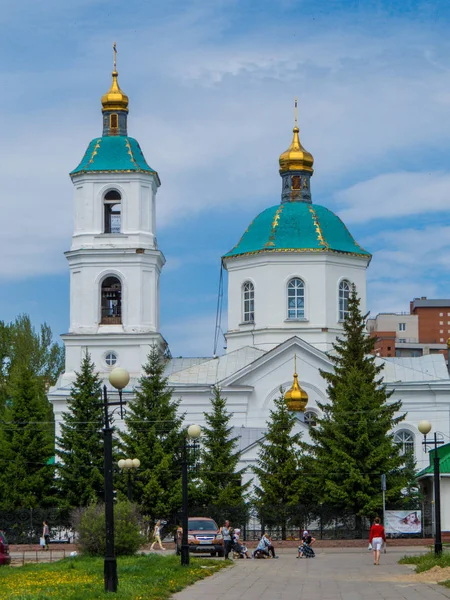 Kostel svatého kříže, Omsk, Sibiř, Rusko — Stock fotografie
