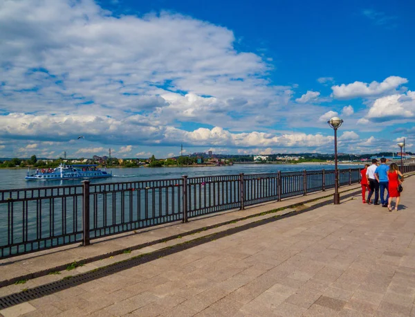 Irkutsk'taki Angara Nehri seti, Sibirya, Rusya Federasyonu 