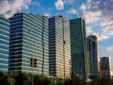 Nur-Sultan Zümrüt Kuleleri (Astana), Kazakistan