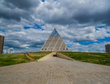 Barış ve Uzlaşma Sarayı, Cumhurbaşkanlığı Parkı, Nur-Sultan (Astana), Kazakistan