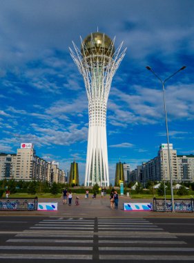 Astana, Kazakistan - 24 Haziran 2018: Baiterek Kulesi manzarası. 