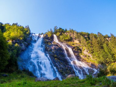 Nardis Laris Şelaleleri, Adamello Brenta Doğa Parkı, Trentino-Alto Adige, Dolomites, İtalya 